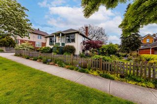 Photo 1: 820 THIRD Avenue in New Westminster: Uptown NW House for sale : MLS®# R2691382