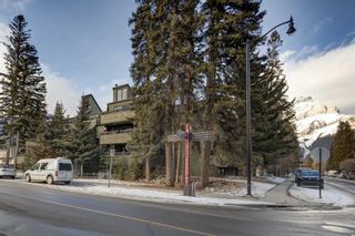 Photo 1: 403 410 Buffalo Street: Banff Apartment for sale : MLS®# A2124287