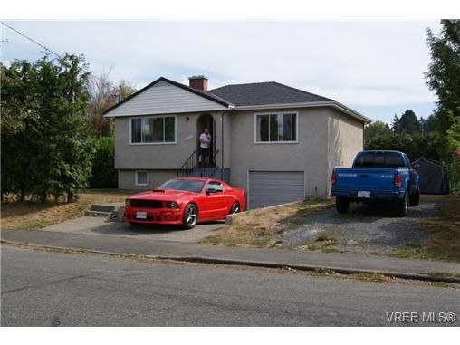 Main Photo: 4117 Hawkes Ave in VICTORIA: SW Glanford House for sale (Saanich West)  : MLS®# 714536
