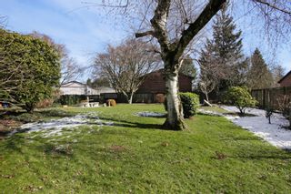 Photo 16: 2360 CRESCENT Way in Abbotsford: Central Abbotsford House for sale : MLS®# R2242278