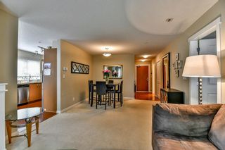 Photo 5: 105 3097 LINCOLN Avenue in Coquitlam: New Horizons Condo for sale in "LARKIN HOUSE" : MLS®# R2093132