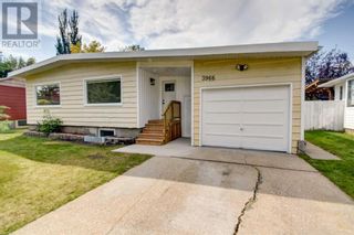 Photo 1: 3966 35 Avenue in Red Deer: House for sale : MLS®# A2074538