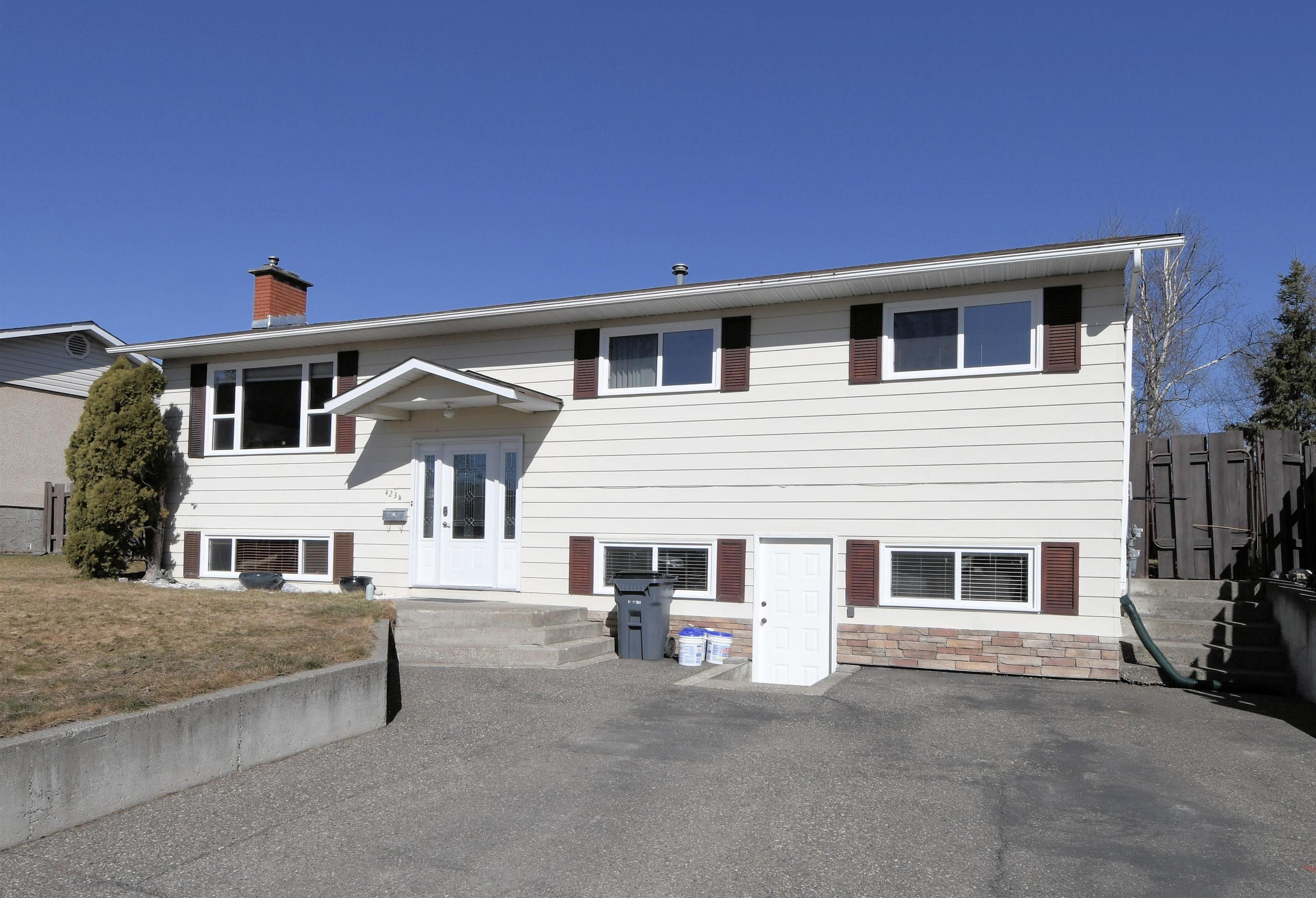 Main Photo: 4234 TRAPPER Avenue in Prince George: Highglen House for sale (PG City West (Zone 71))  : MLS®# R2668583