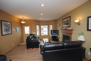 Photo 2: : Lacombe Semi Detached for sale : MLS®# A1103768