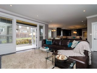 Photo 2: 3086 161A Street in South Surrey White Rock: Grandview Surrey Home for sale ()  : MLS®# F1433923
