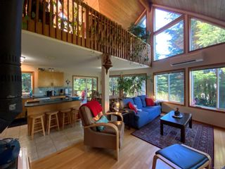Photo 8: 883 Barkley Pl in Ucluelet: PA Ucluelet House for sale (Port Alberni)  : MLS®# 946893