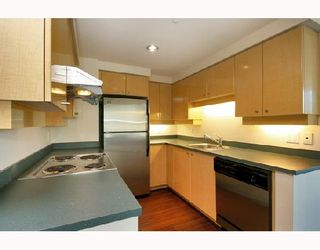 Photo 1: 1502 1009 EXPO Boulevard in Vancouver: Downtown VW Condo for sale in "LANDMARK 33" (Vancouver West)  : MLS®# V680406