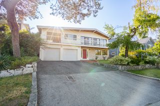 Photo 2: 5396 BRAELAWN Drive in Burnaby: Parkcrest House for sale (Burnaby North)  : MLS®# R2792318