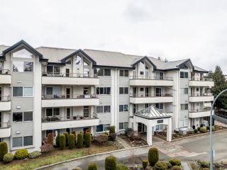 Photo 35: 102 2526 LAKEVIEW Crescent in Abbotsford: Central Abbotsford Condo for sale : MLS®# R2749511