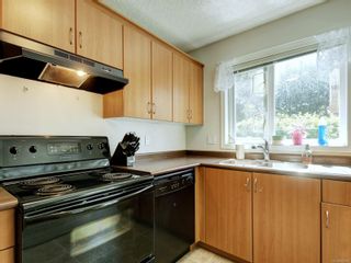 Photo 12: 203 885 Ellery St in Esquimalt: Es Esquimalt Condo for sale : MLS®# 900684