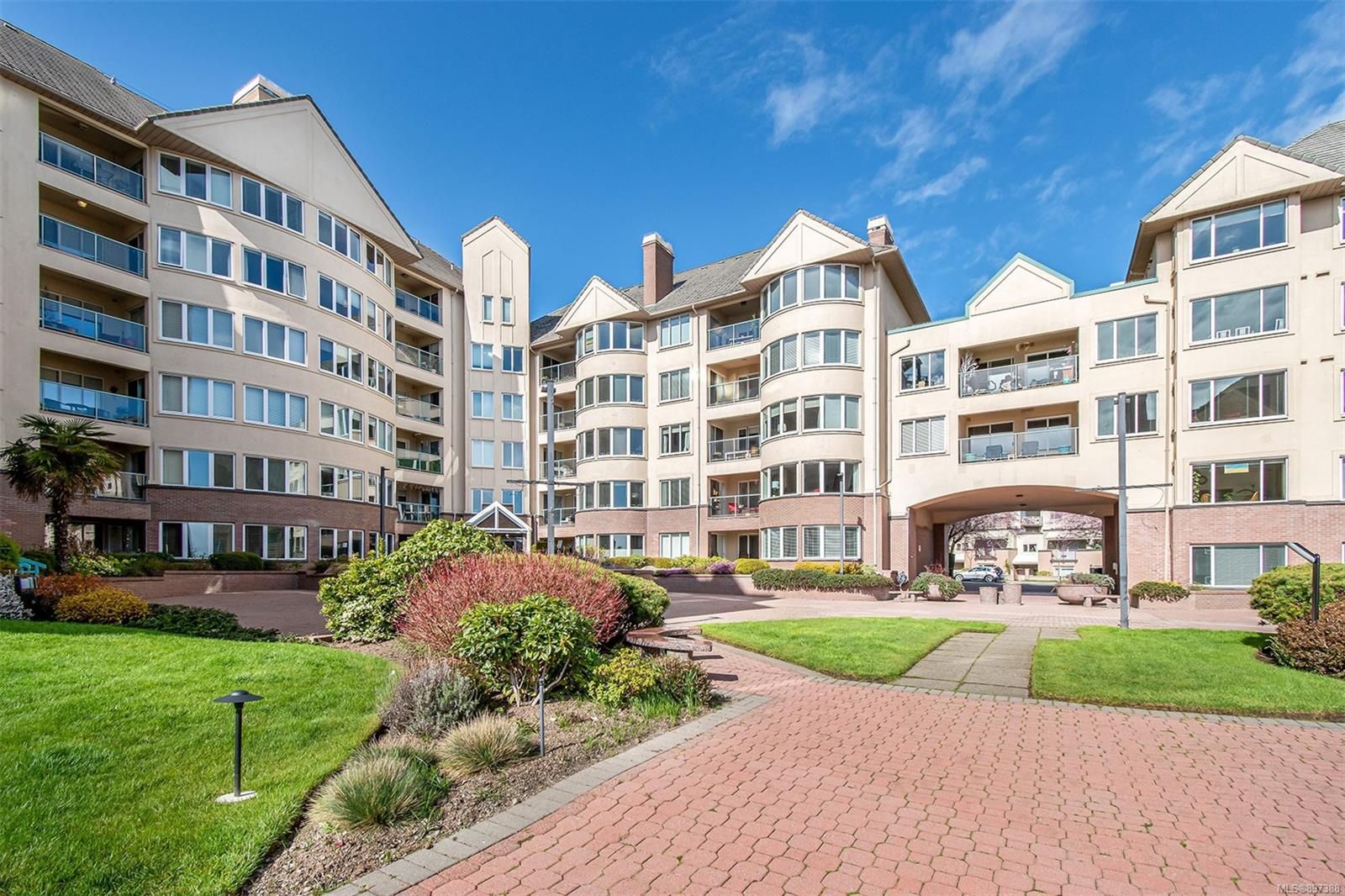 Main Photo: 518 50 Songhees Rd in Victoria: VW Songhees Condo for sale (Victoria West)  : MLS®# 897388