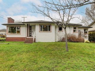 Photo 1: 3896 Finnerty Rd in Saanich: SE Arbutus House for sale (Saanich East)  : MLS®# 894605