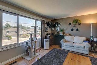 Photo 2: 33296 CHERRY Street in Mission: Mission BC House for sale : MLS®# R2603656