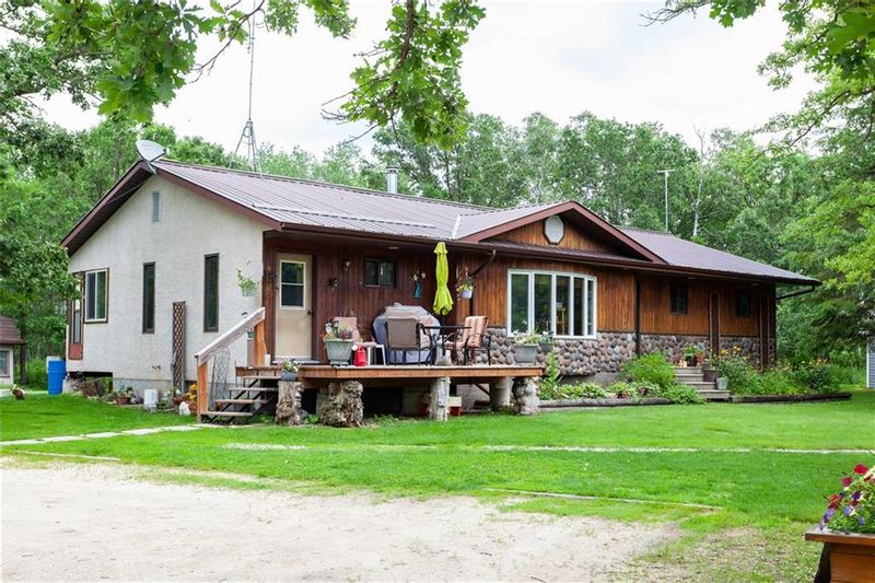 FEATURED LISTING: 25078 14 Road North Roseau River