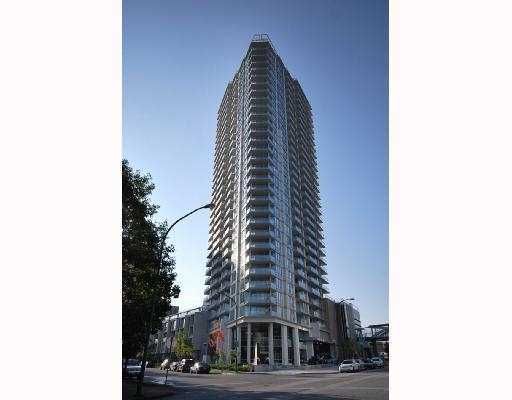 Main Photo: 202 4808 HAZEL Street in Burnaby: Forest Glen BS Condo for sale in "CENTREPOINT" (Burnaby South)  : MLS®# V776348