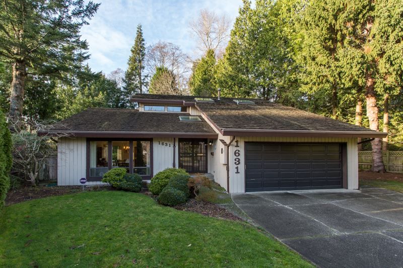 Photo 2: Photos: 1631 133A Street in Surrey: Crescent Bch Ocean Pk. House for sale in "Amble Greene" (South Surrey White Rock)  : MLS®# R2528284