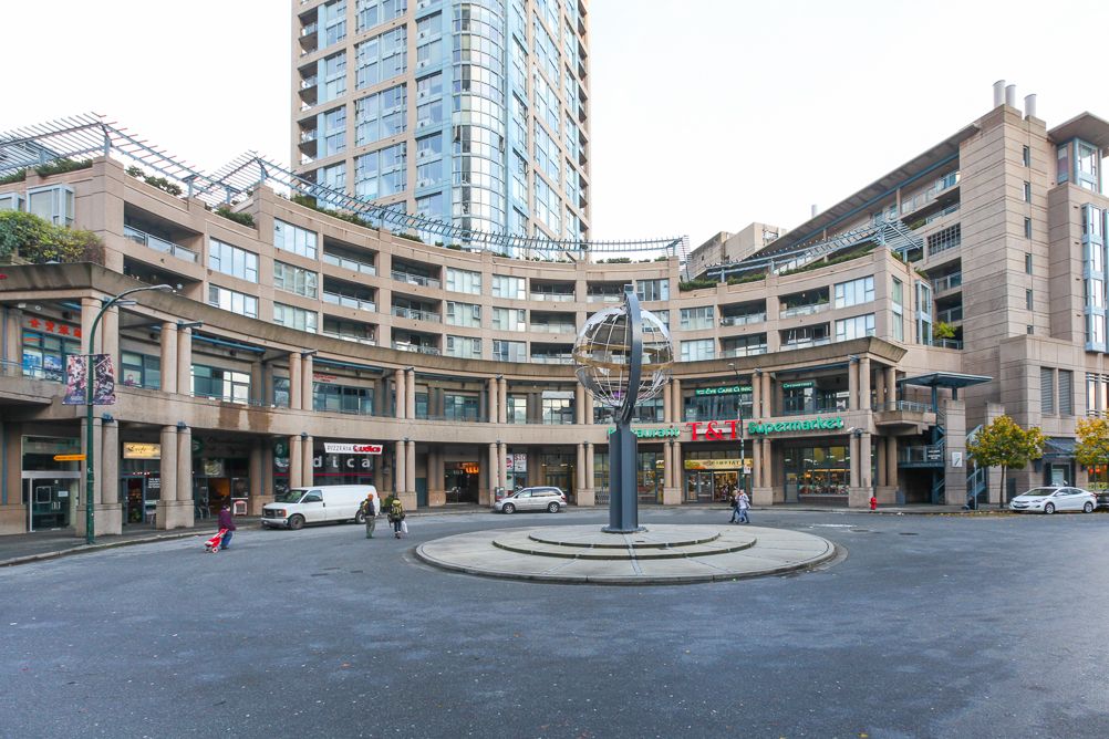 Main Photo: 313 555 Abbott St in Vancouver: Downtown VE Condo for sale (Vancouver East)  : MLS®# V1097912