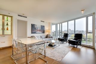 Photo 6: 803 8 SMITHE Mews in Vancouver: Yaletown Condo for sale in "FLAGSHIP" (Vancouver West)  : MLS®# R2824624