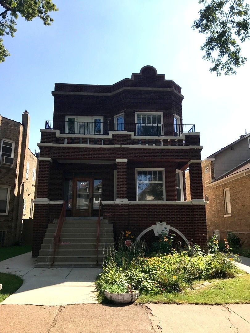 Main Photo: 4045 N LECLAIRE Avenue Unit 1 in CHICAGO: CHI - Portage Park Residential Lease for sale ()  : MLS®# 09797107
