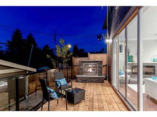 Photo 2: 769 E 14TH Avenue in Vancouver: Mount Pleasant VE 1/2 Duplex for sale (Vancouver East)  : MLS®# V1079830