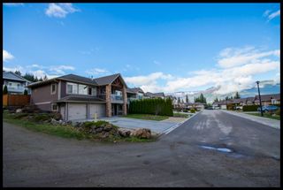 Photo 3: 1020 Southwest 23 Avenue in Salmon Arm: The Ridge House for sale (SW Salmon Arm)  : MLS®# 10097166