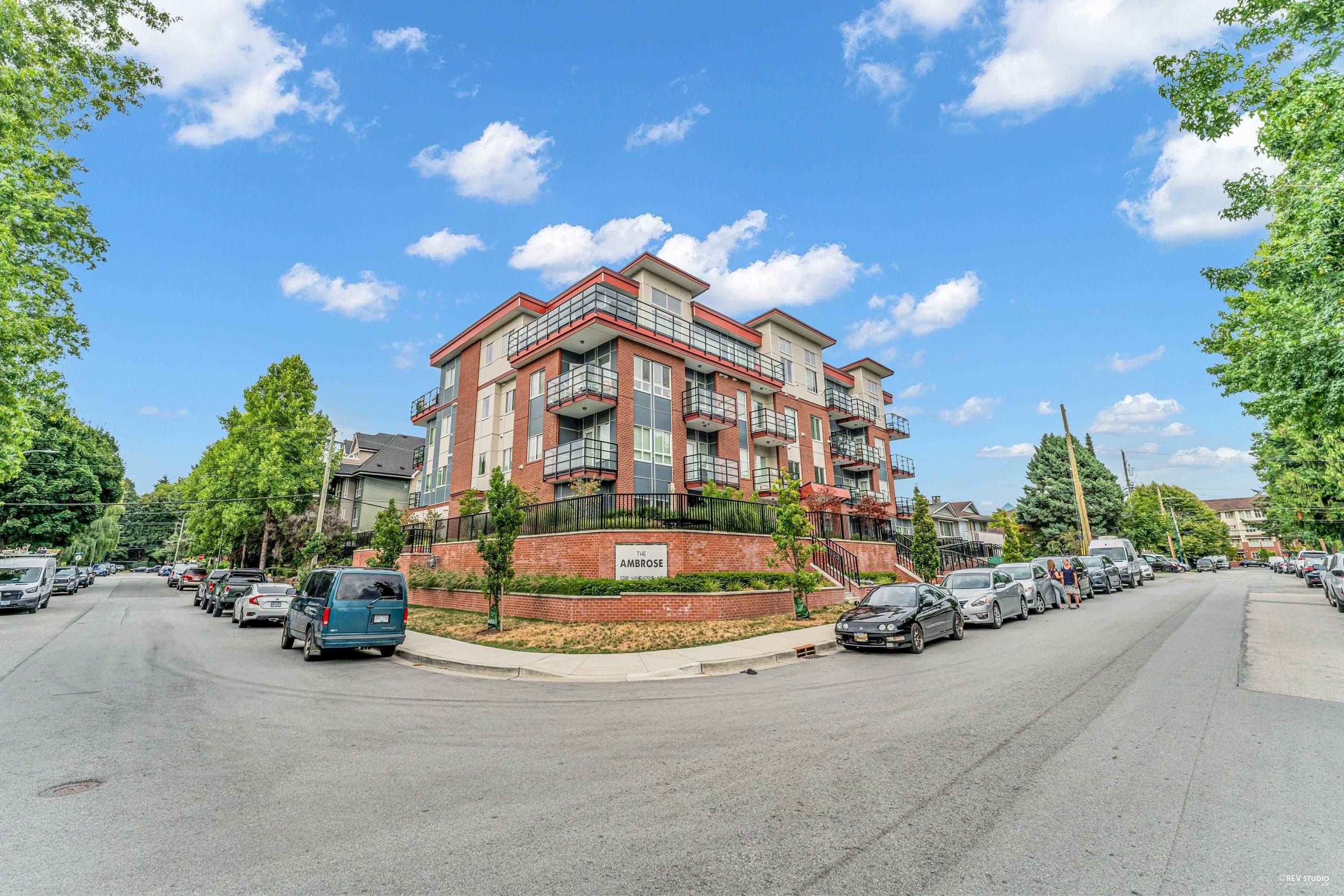 Main Photo: 106 2389 HAWTHORNE Avenue in Port Coquitlam: Central Pt Coquitlam Condo for sale in "THE AMBROSE" : MLS®# R2805530