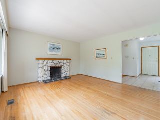Photo 12: 1582 MERLYNN Crescent in North Vancouver: Westlynn House for sale : MLS®# R2694654
