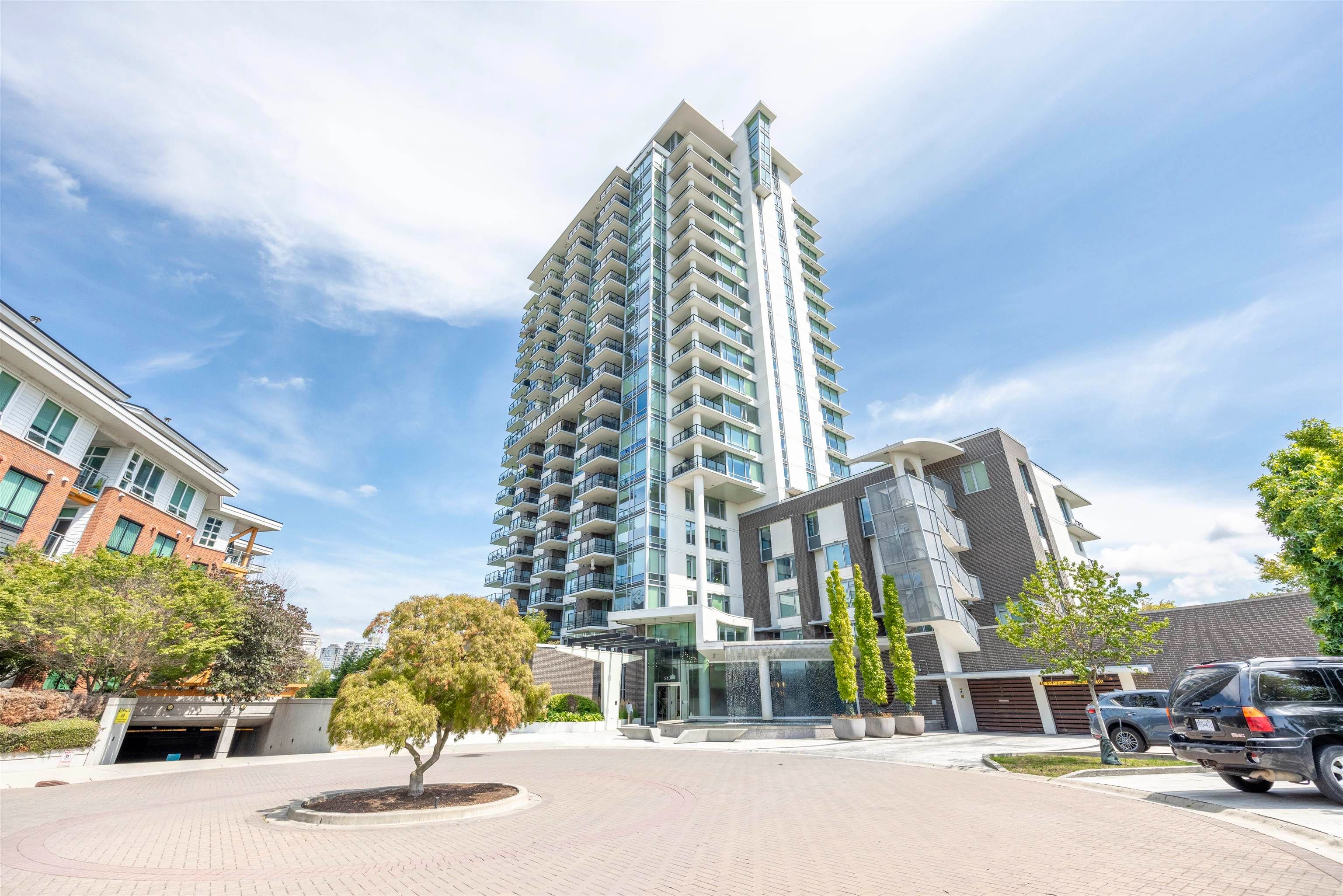 Main Photo: 907 210 SALTER Street in New Westminster: Queensborough Condo for sale : MLS®# R2803563