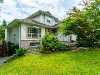 Photo 1: 8316 CASSELMAN Crescent in Mission: Mission BC House for sale : MLS®# R2473353