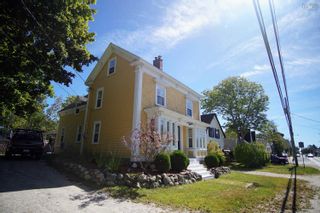 Photo 2: 182 Water Street in Shelburne: 407-Shelburne County Residential for sale (South Shore)  : MLS®# 202222783