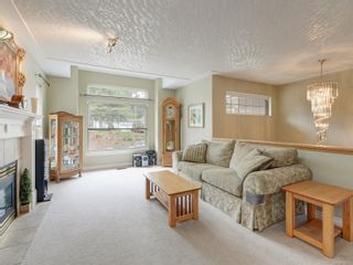 Photo 2: 983 Shaw Ave in Langford: La Florence Lake House for sale : MLS®# 908609