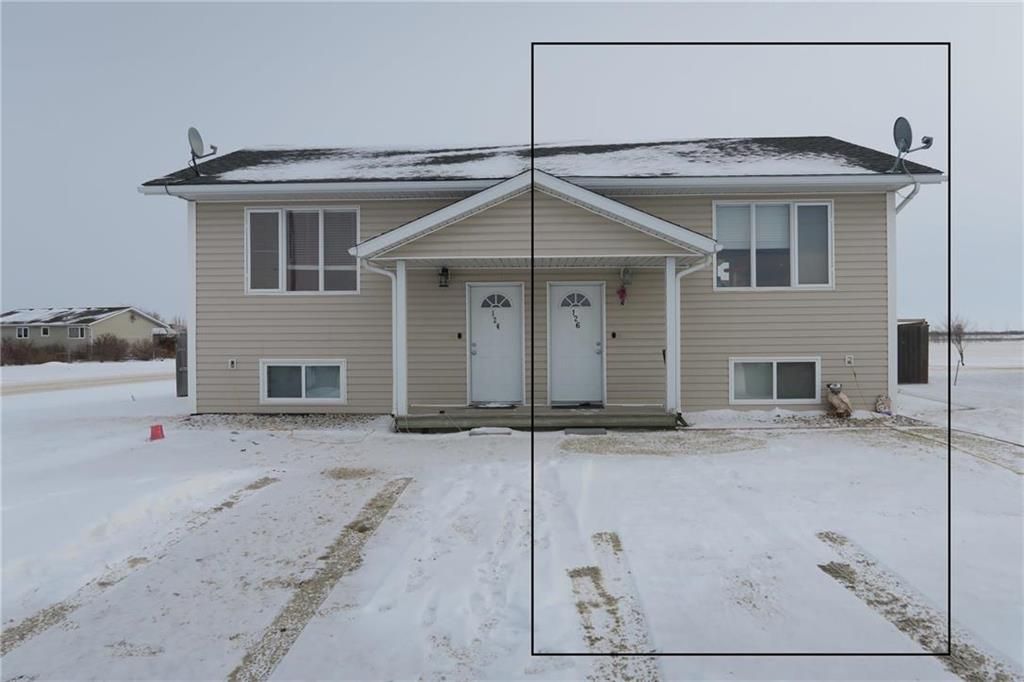 Main Photo: 126 Southwood Road in Morris: R17 Residential for sale : MLS®# 202029638