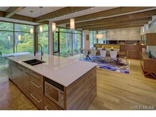 Photo 13: 970 FIR TREE Glen in VICTORIA: SE Broadmead House for sale (Saanich East)  : MLS®# 721236