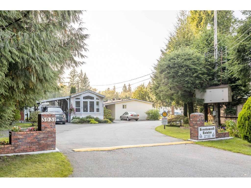 Main Photo: 64 3931 198 Street in Langley: Brookswood Langley Manufactured Home for sale in "Brookswood Estates" : MLS®# R2523313