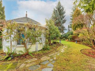 Photo 17: 1121 Caledonia Ave in Victoria: Vi Fernwood House for sale : MLS®# 920616