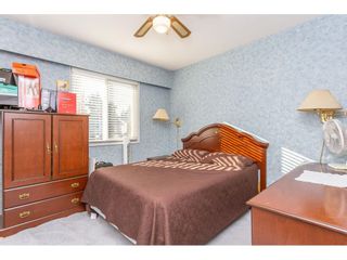 Photo 13: 9358 PRINCE CHARLES Boulevard in Surrey: Queen Mary Park Surrey House for sale : MLS®# R2417764