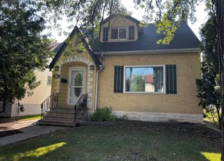 Photo 1: 924 Mulvey Avenue in Winnipeg: Crescentwood Residential for sale (1Bw)  : MLS®# 202325486