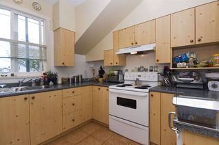Photo 8: : Vancouver House for rent : MLS®# AR112A
