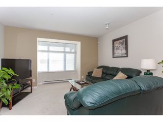 Photo 3: 204 20033 70 Avenue in Langley: Willoughby Heights Townhouse for sale in "Denim" : MLS®# R2346455