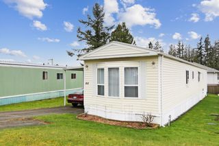 Photo 2: 44 2035 MARTENS Street in Abbotsford: Poplar Manufactured Home for sale in "Maplewood Estates" : MLS®# R2674647