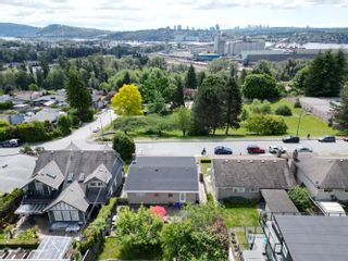 Photo 32: 986 CLOVERLEY Street in North Vancouver: Calverhall House for sale : MLS®# R2897219