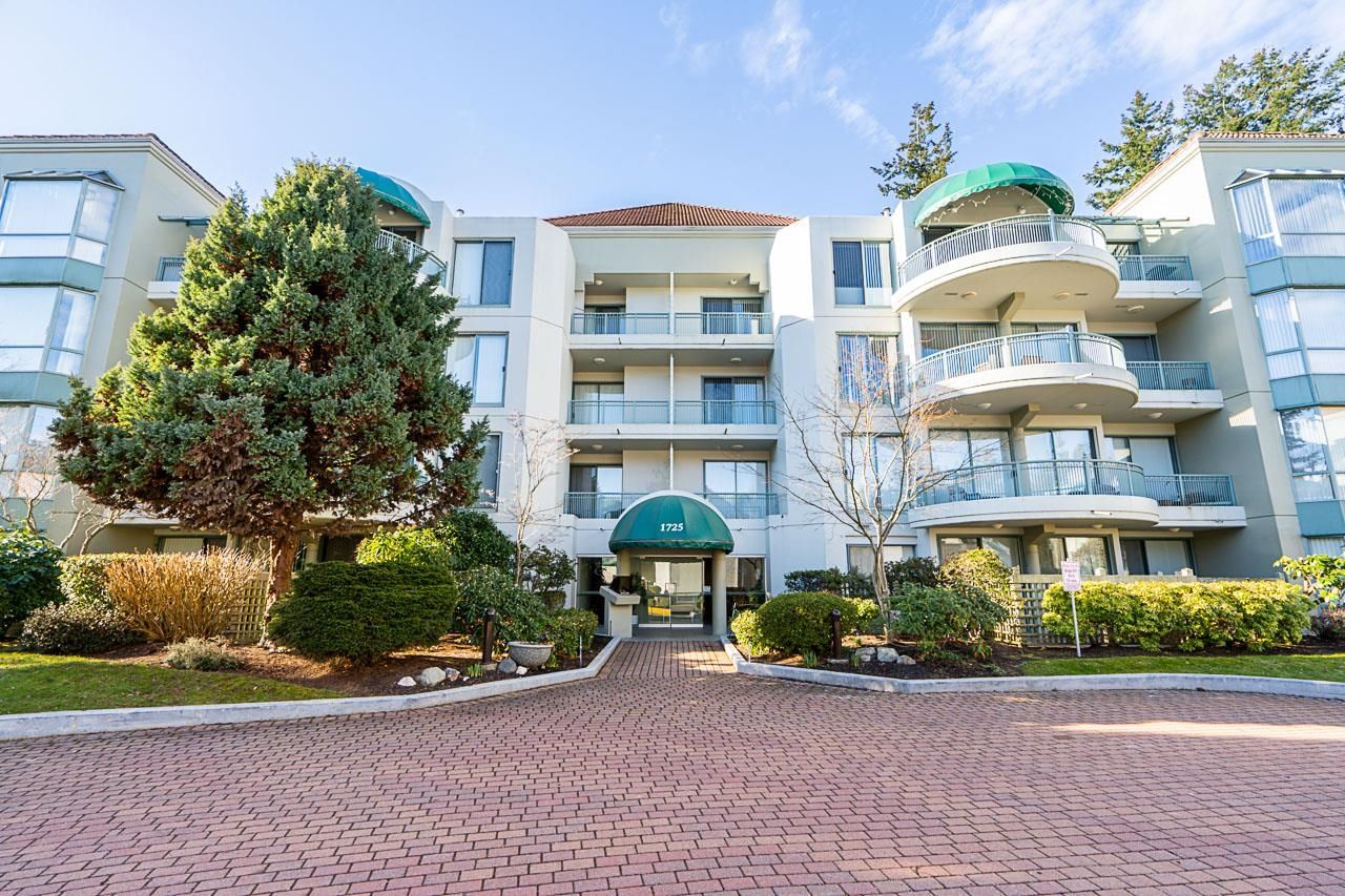 Main Photo: 205 1725 MARTIN Drive in White Rock: Sunnyside Park Surrey Condo for sale in "SouthWynd" (South Surrey White Rock)  : MLS®# R2758424
