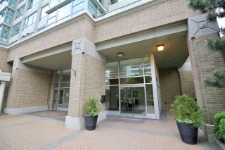Photo 2: 402 4388 BUCHANAN Street in Burnaby: Brentwood Park Condo for sale (Burnaby North)  : MLS®# R2268735