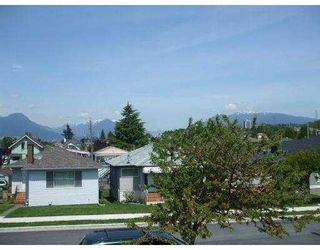Photo 2: 3318 NAPIER Street in Vancouver: Renfrew VE House for sale (Vancouver East)  : MLS®# V768364