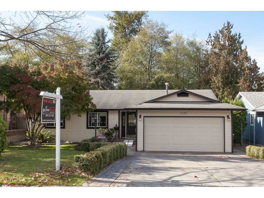 Main Photo: 6325 180A Street in Surrey: Cloverdale BC House for sale (Cloverdale)  : MLS®# R2314641