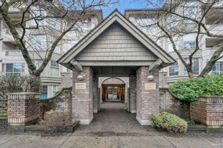 Photo 1: 101 5650 OAK Street in Vancouver: Cambie Condo for sale in "BLOOMFIELD GARDENS" (Vancouver West)  : MLS®# R2865451