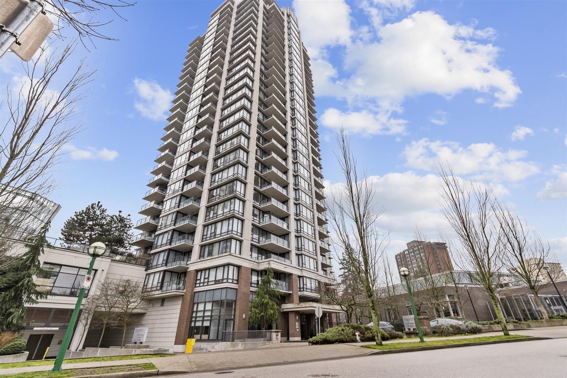 Main Photo: 2406 7328 ARCOLA STREET in Burnaby: Highgate Condo for sale (Burnaby South)  : MLS®# R2644182