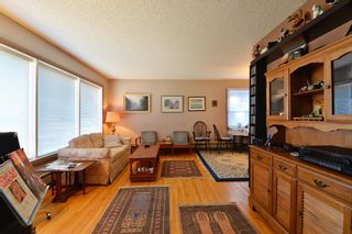 Photo 3: 243 Northmount Drive NW in Calgary: Thorncliffe Detached for sale : MLS®# A1158135