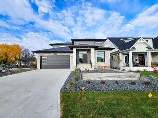 Photo 2: 306 Glenbush Street in Winnipeg: Charleswood Residential for sale (1G)  : MLS®# 202327395