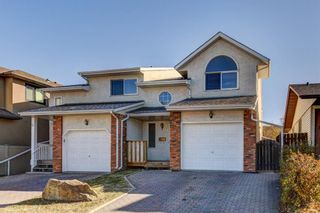 Photo 2: 920 Mckinnon Drive NE in Calgary: Mayland Heights Semi Detached for sale : MLS®# A1154698